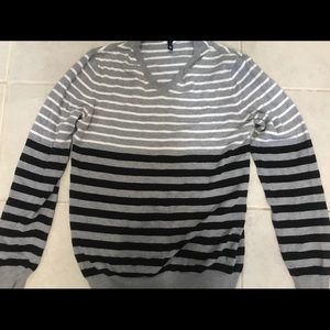 H&M V neck sweater